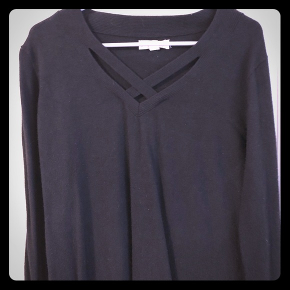 Black cross-front v-neck sweater - Picture 1 of 6